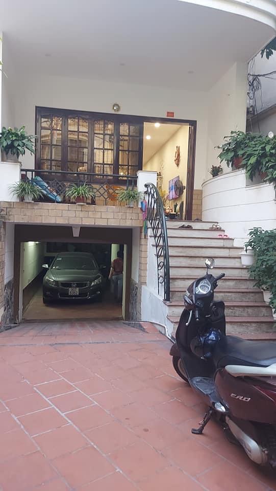 Bán biệt thự phố Bồ Đề 135m2x4T mt 5m chỉ 17.8 tỷ