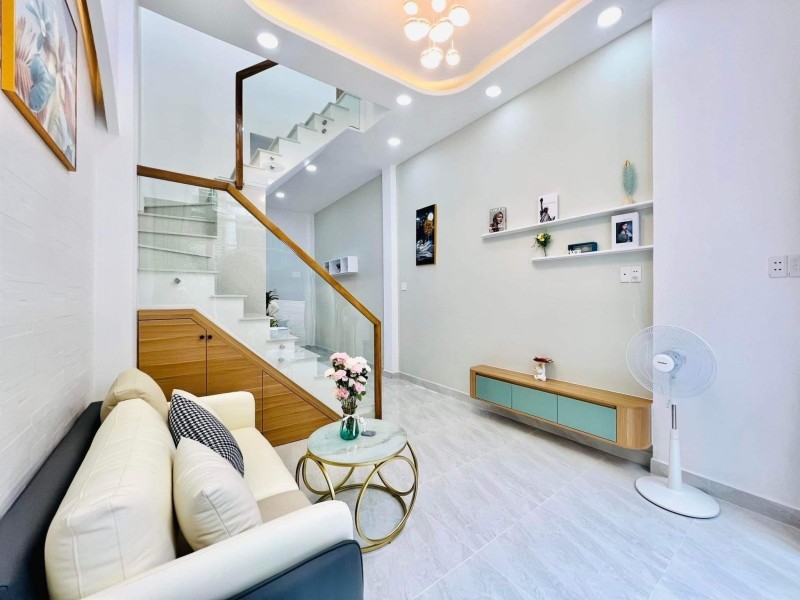 Nhỉnh 4 tỷ có NHÀ ĐẸP 52m2 giáp Tân Phú, hẻm ÔTÔ thông an ninh sạch sẽ.