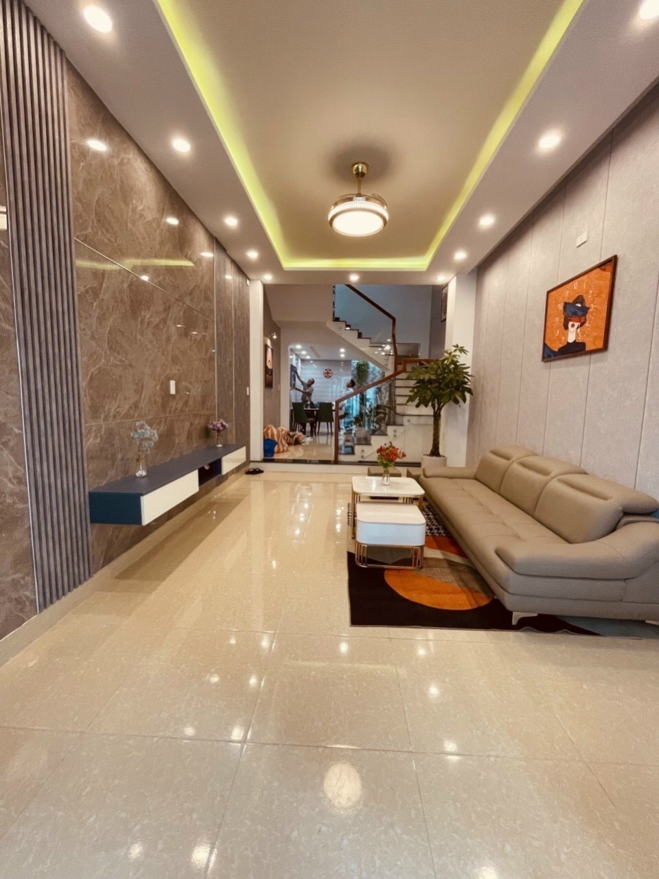 BÁN nhanh NHÀ 3 TẦNG 3 MÊ -Nguyễn Hoàng - TRUNG TÂM THÀNH PHỐ - chỉ nhỉnh 3 tỷ