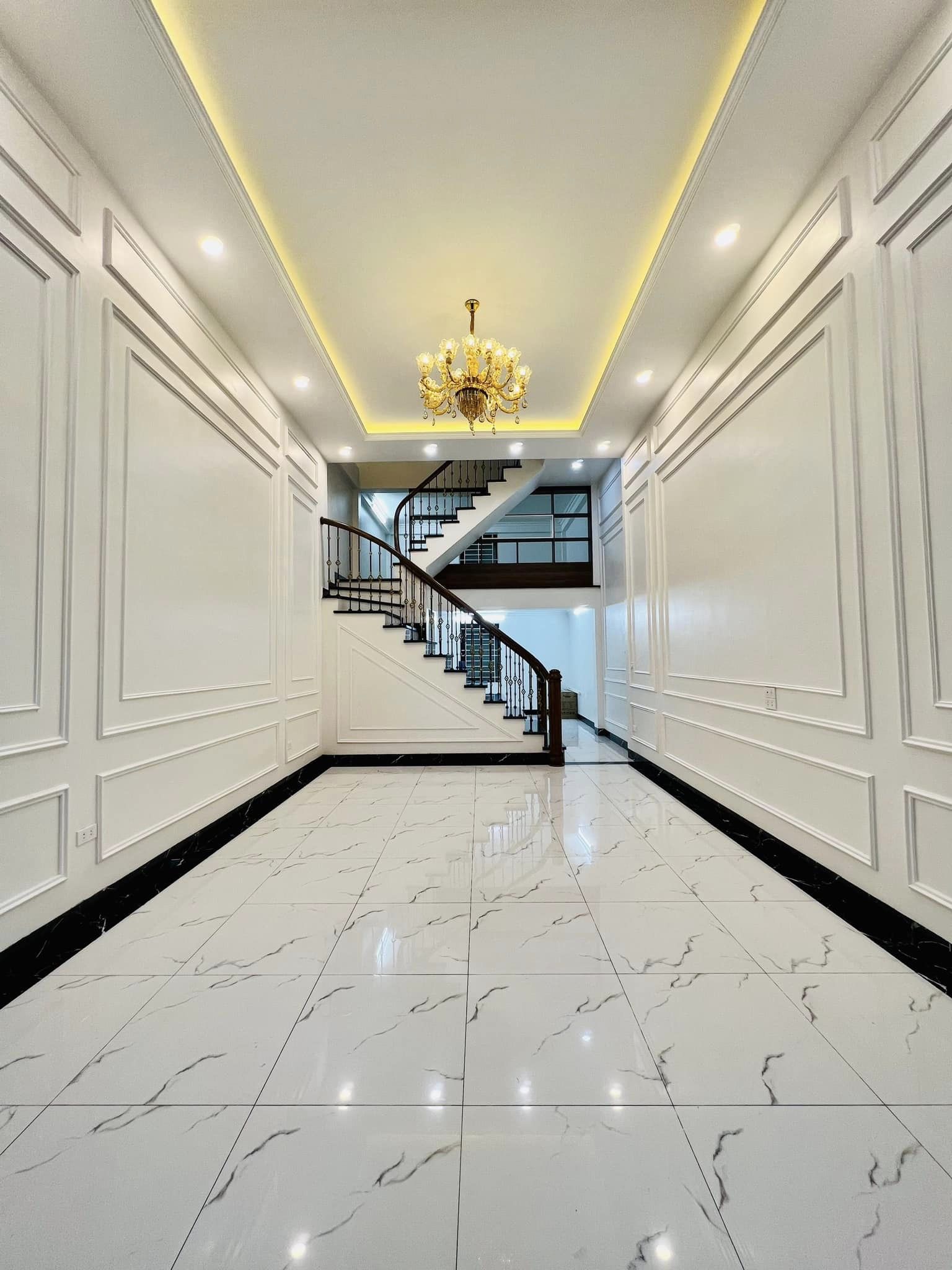 BÁN NHÀ PHÂN LÔ VIP KHƯƠNG HẠ - THANH XUÂN -HÀ NỘI- OTO TRÁNH - OTO VÀO NHÀ - KINH DOANH - VĂN PHÒNG