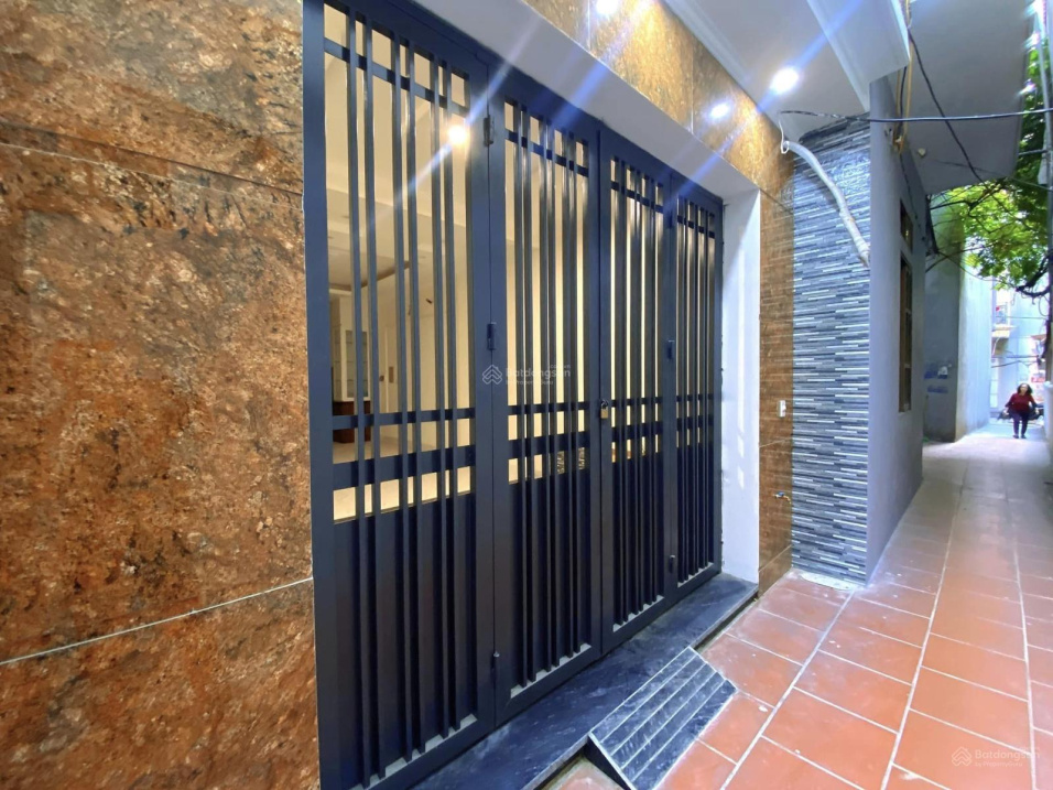 BÁN NHÀ XÂY MỚI 5 TẦNG 50m, GIÁ 2ty4 BÙI XƯƠNG TRẠCH, THANH XUÂN, HÀ NỘI