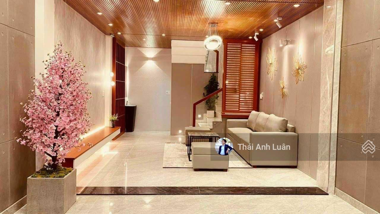 Bà tôi bán gấp nhà ngay mặt tiền Nguyễn Bỉnh Khiêm, Đa Kao, Quận 1 82m2, mới xây 5tầng. Chỉ 16,8 tỷ