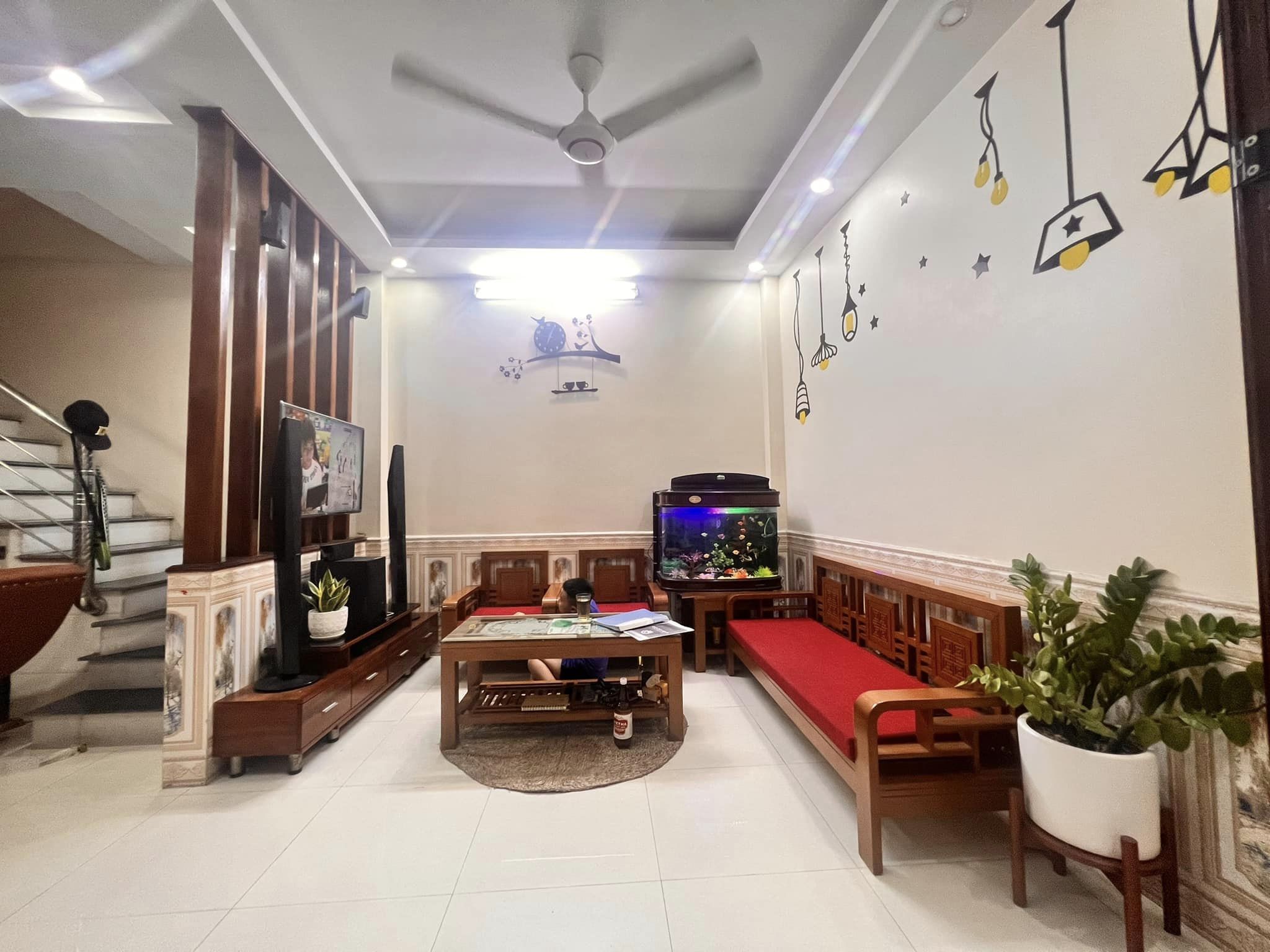 BÁN NHÀ PHỐ BẠCH ĐẰNG, NGÕ THÔNG, XE BA-GÁC CHẠY. S 40M x 4 TẦNG, MT 4M, GIÁ CHỈ 2 TỶ 98