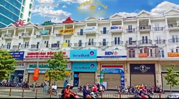 Bán 2 căn liền nhau mặt tiền Phan Văn Trị Cityland Emart P5 (12*21m) 4 lầu thang máy giá 80 tỷ TL