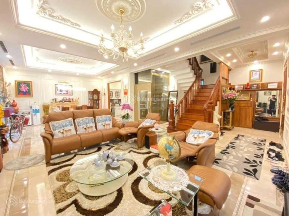 Bán BT Nguyệt Quế 15, 192m2, 36 tỷ, hoàn thiện nội thất sang trọng, gần vườn hoa, view hồ điều hòa