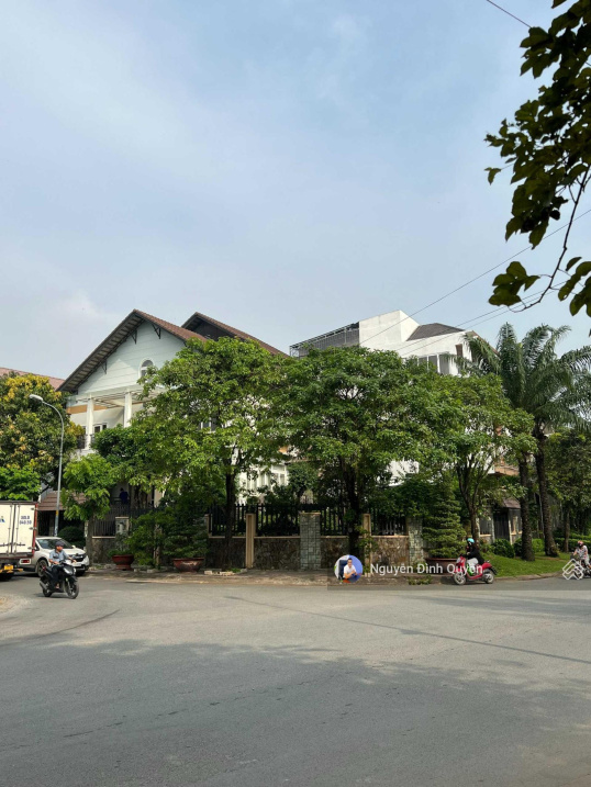 Bán biệt thự 1100 m2 - góc 2MT đường Đặng Hữu Phổ - phường Thảo Điền. Giá tốt 125 tỷ