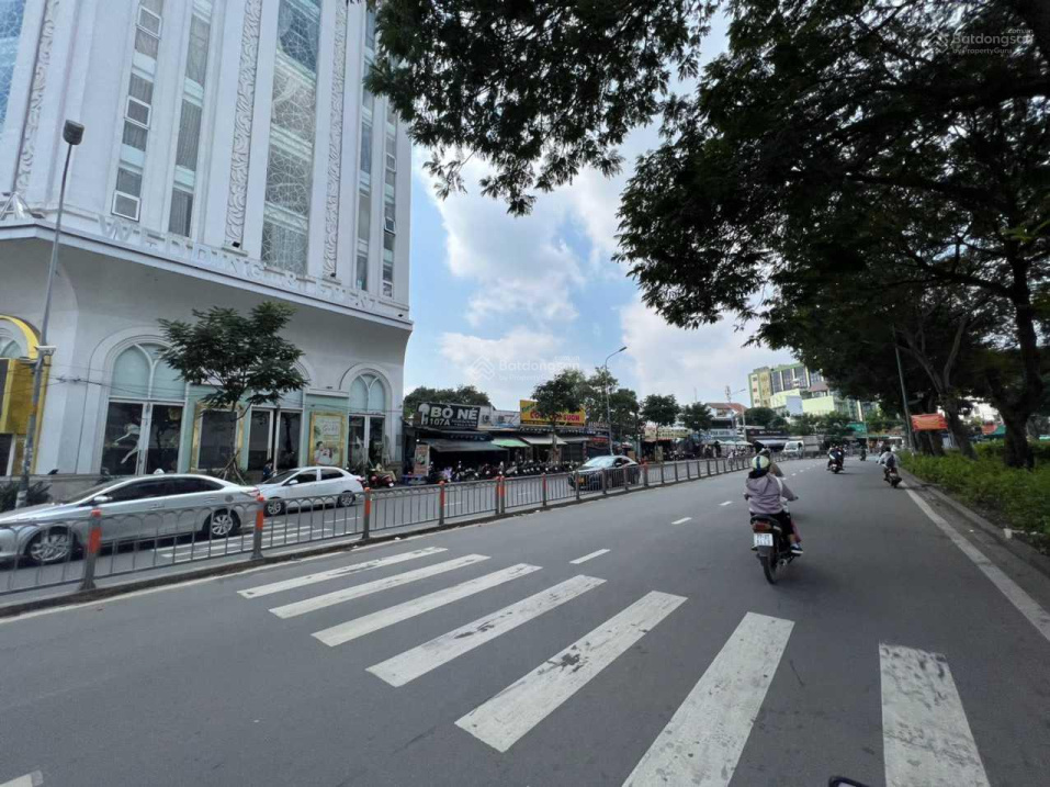 Bán biệt thự 1200m2 MT Dương Văn Dương, 150 tỷ