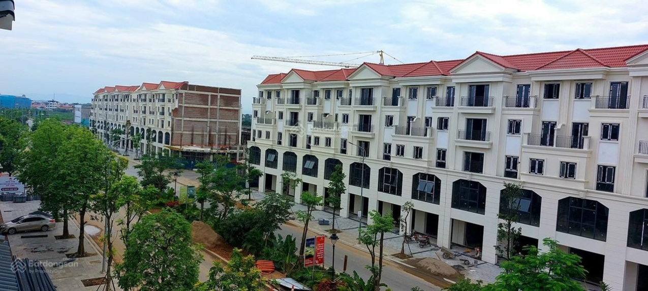 Bán căn LK8 100m2, 5 tầng, có hố thang máy, có đường sau nhà 6m, giá bán hơn 7 tỷ, vào tên HĐMB