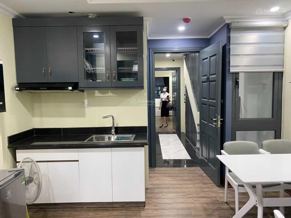 Bán căn hộ mini 7 tầng thang máy 130m2 MT: 7m - 28 phòng kinh doanh - 20.5 tỷ - Phố Nguyễn Văn Lộc