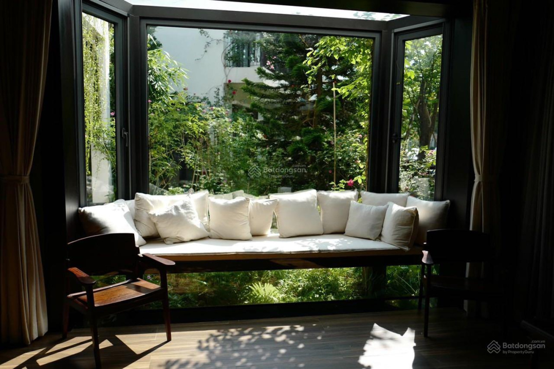 Bán căn nhà 224m2 mặt phố Quảng Khánh - Quảng An Tây Hồ Hà Nội. Nhà đẹp mặt Hồ Tây vip