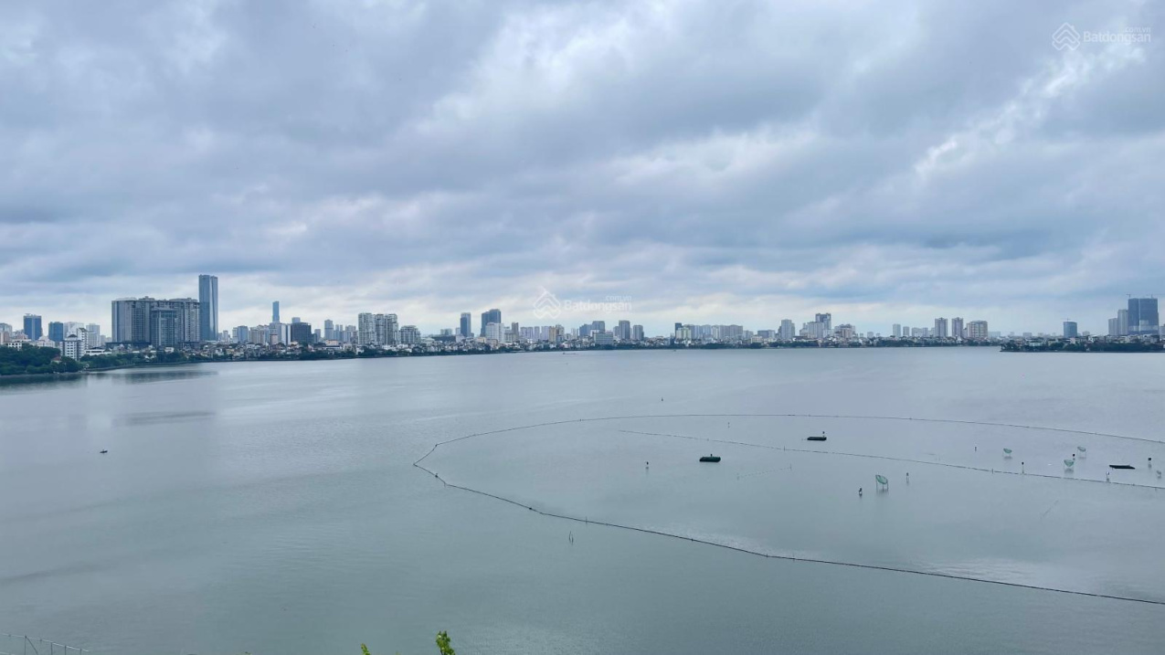 Bán đất 250m2 - MT 6.5m - Tại mặt phố Yên Hoa, Yên Phụ - Trước mặt là Hồ Tây - Giá chỉ 350 triệu/m2