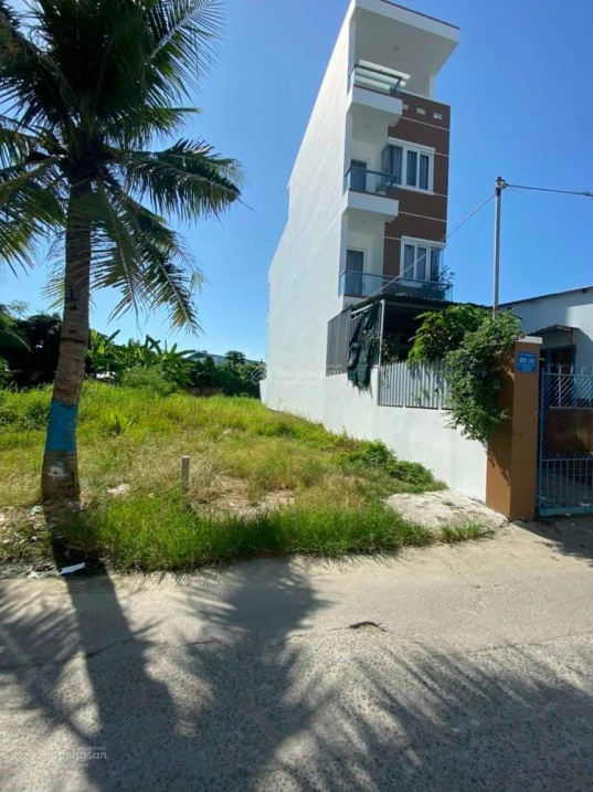 Bán đất hẻm ô tô Nguyễn Khuyến, Vĩnh Hải, dt 100m2, hướng tây - giá 2,4 tỷ