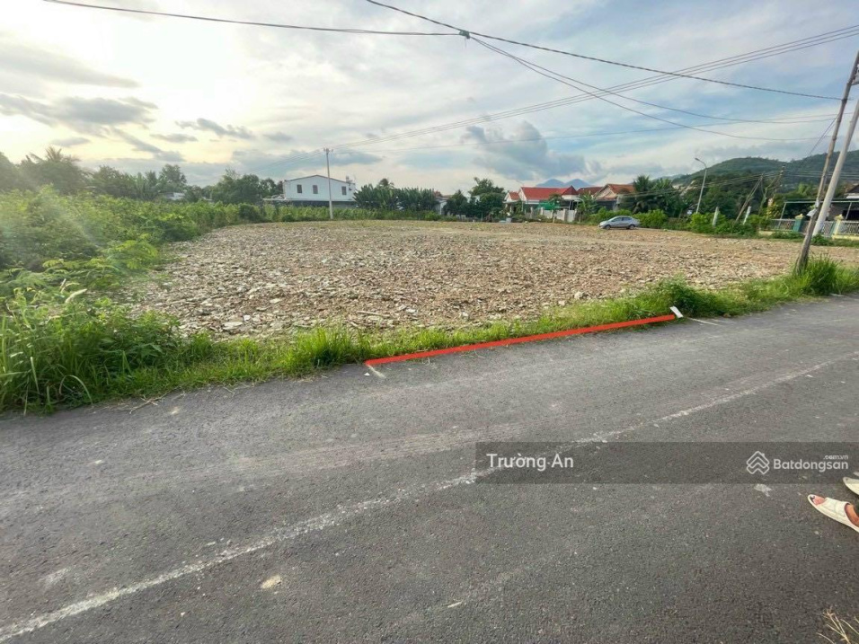 Bán đất mặt tiền đường nhựa Vườn Thành Diên Lạc DT 126m2 chỉ 1 tỷ 3 (~10tr/m2) quá rẻ