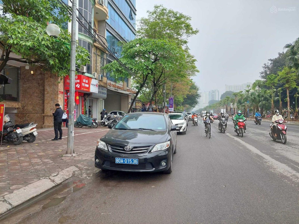 Bán đất phân lô Trường Đảng, 200m2, Hoàng Quốc Việt, ô tô tránh, văn phòng, biệt thự, MT 7.5m