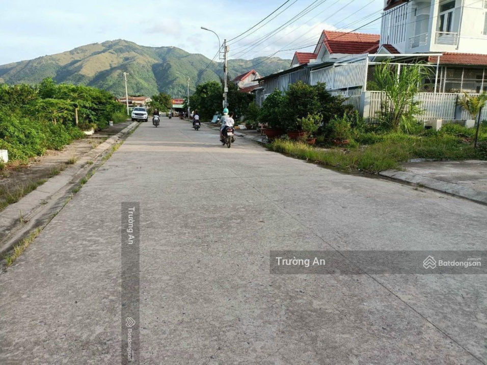 Bán đất tái định cư Diên Toàn trục chính rộng 13m nối với Huỳnh Thúc Kháng 20m thông VNG