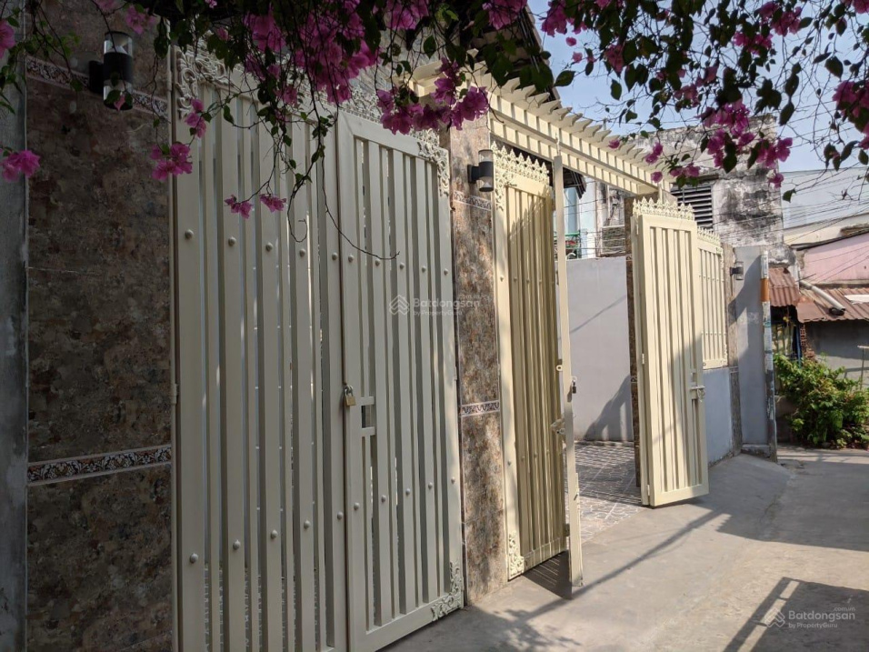 Bán gấp! Nhà Huỳnh Tấn Phát, Quận 7 DT 115m2 giá chỉ 5,5 tỷ TL