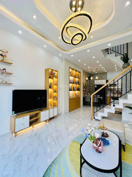 Bán gấp căn nhà đẹp 48,8m2 HXH 1/ Phạm Văn Hai, P3, Tân Bình nhà vuông vức, đối diện chợ Giá 2tỷ440