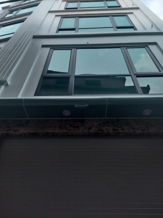 Bán gấp căn nhà gần cầu 361 Vũ Phạm Hàm, Nguyễn Khang ngõ thẳng cách phố 10m, giá 4,95 tỷ