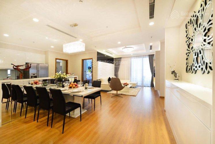 Bán gấp khu phân lô Trần Quốc Hoàn giá 8,5 tỷ, 45m2x5T, ô tô đỗ