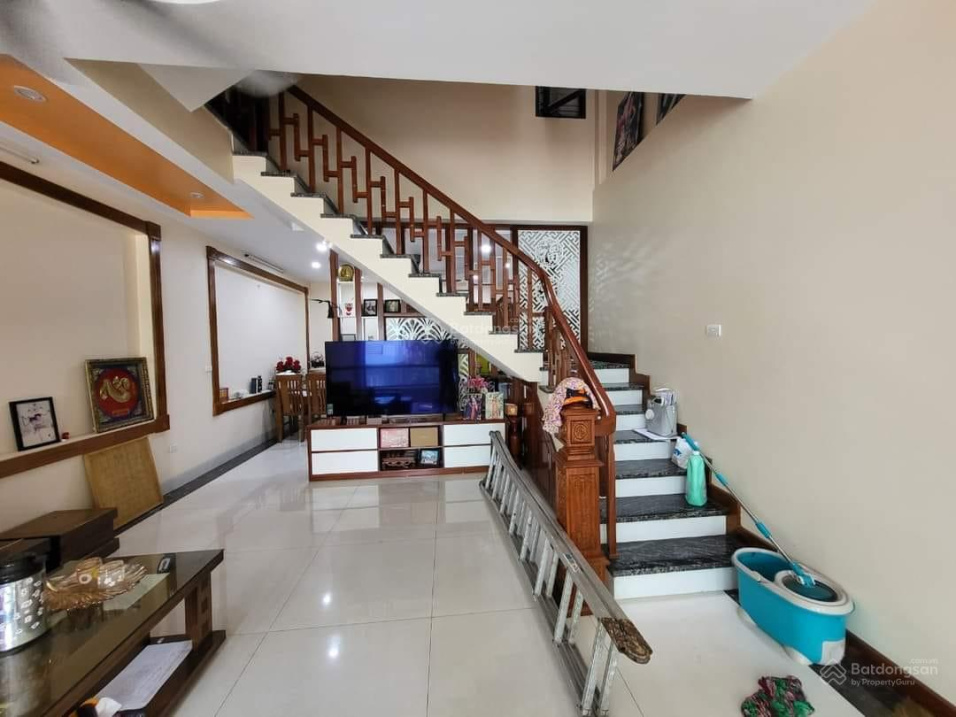 Bán gấp nhà Đồng Me, Nam Từ Liêm, lô góc, tặng full nội thất