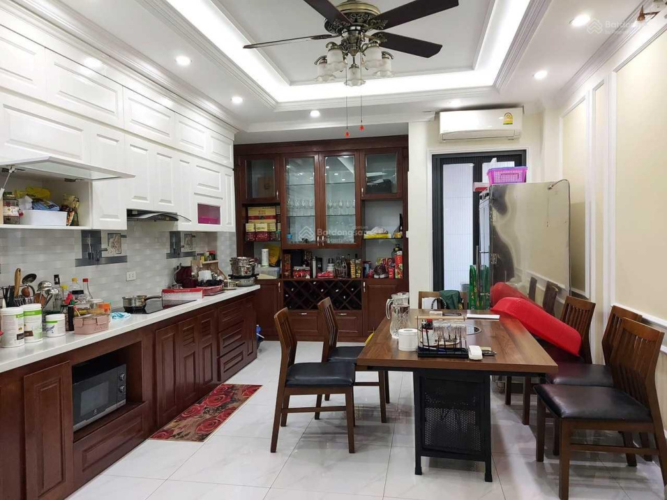 Bán gấp nhà Nguyễn Văn Lộc, Mỗ Lao, thang máy, gara, sát công viên và hồ điều hòa, 48m2x6T, 6.5 tỷ