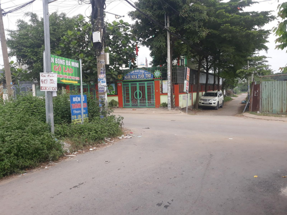 Bán gấp nhà mặt tiền 6,3 x 20m - giá chỉ 3 tỷ 700 - Hóc Môn, sát bên Q12