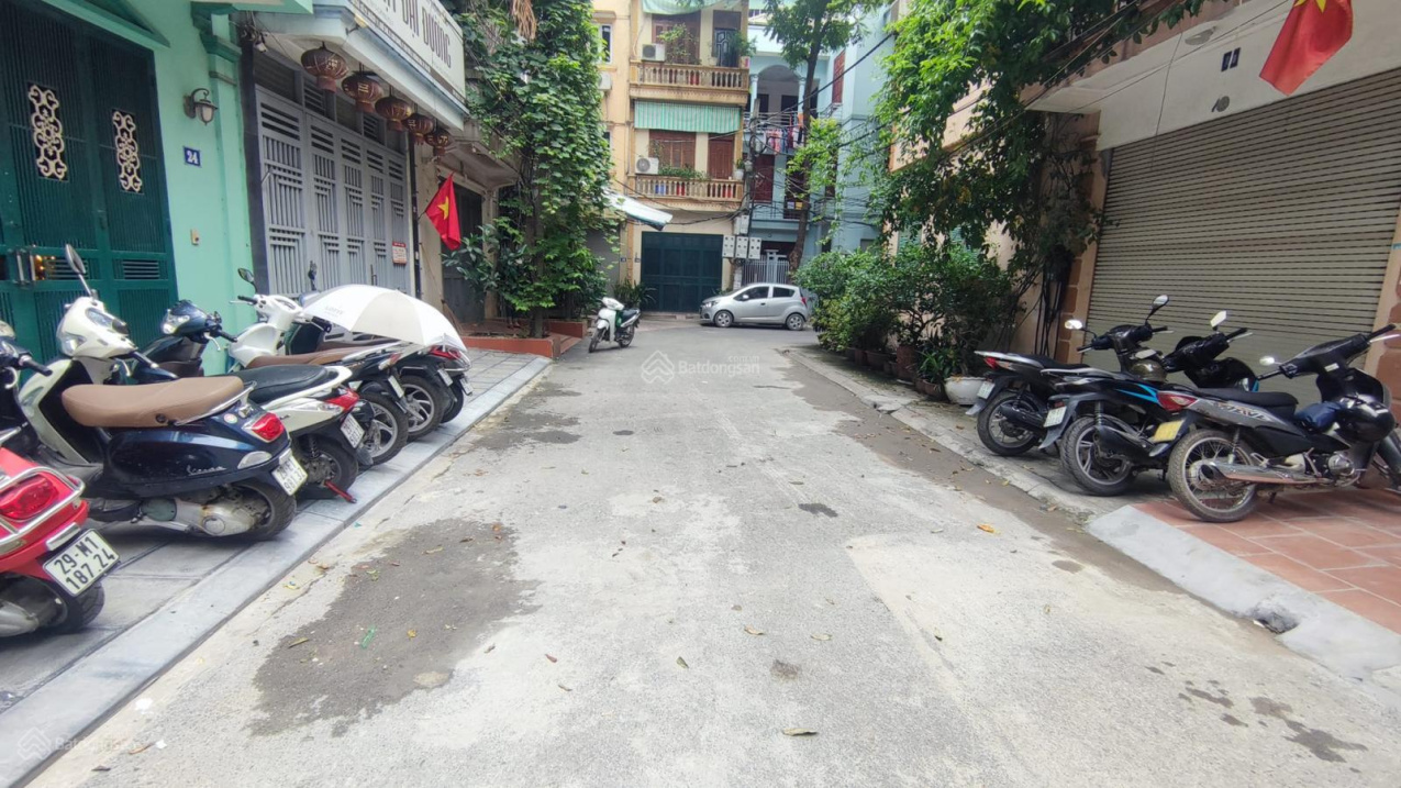 Bán gấp nhà phân lô vỉa hè ô tô Vĩnh Phúc Ba Đình 95m2 4 tầng MT 5m giá chào 15.8 tỷ