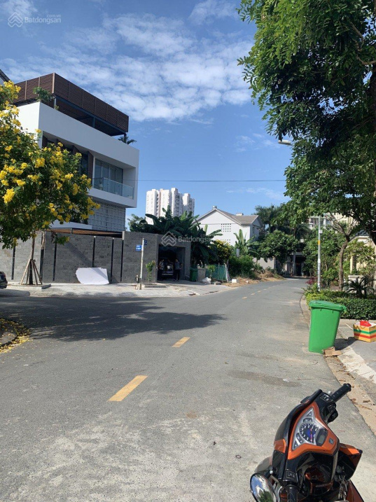 Bán khuôn đất đẹp - khu 31 ngay công viên - Phường An Phú - Quận 2. DT: 9 x 23m - 36.5 tỷ