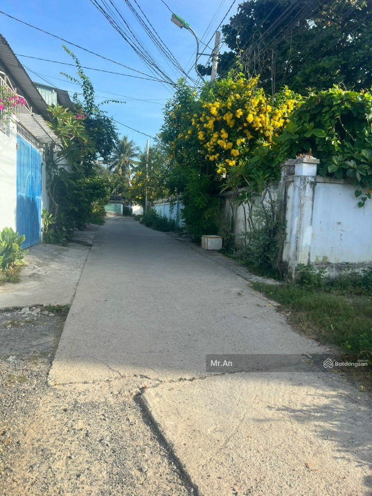 Bán nhà 2 tầng sau lưng trường Cao Thắng, hẻm Lương Định Của xã Vĩnh Ngọc, 2,4 tỷ