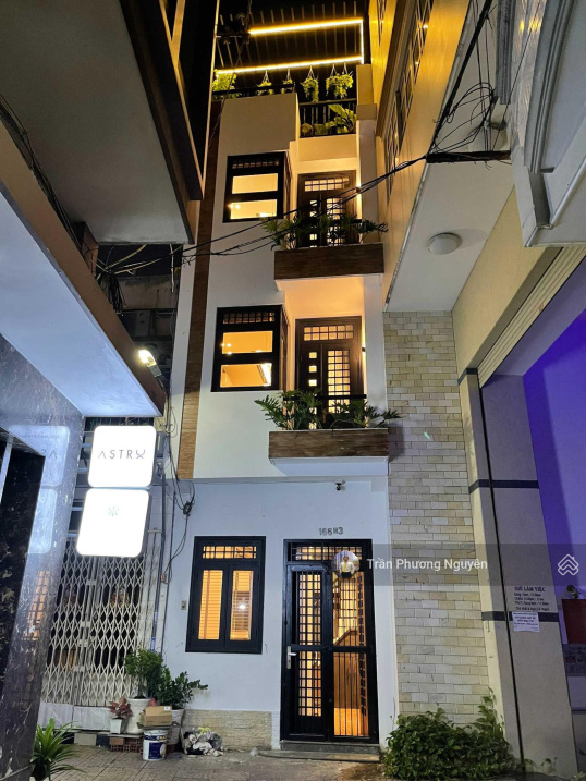 Bán nhà 3 lầu full nội thất mới 2MT trước sau hẻm 166 Bùi Thị Xuân, Q1, giá 8.6 Tỷ, LH: 0908 609 012