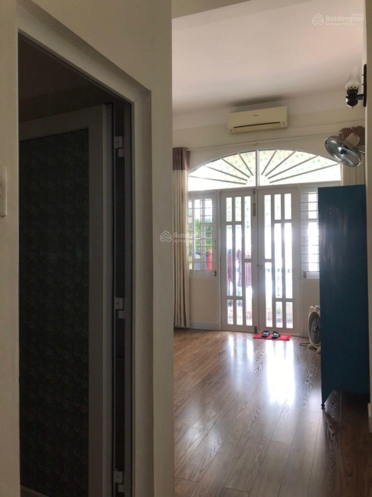 Bán nhà 3 tầng mặt tiền đường Ngô Đức Kế, P. Tân Lập, trung tâm Nha Trang