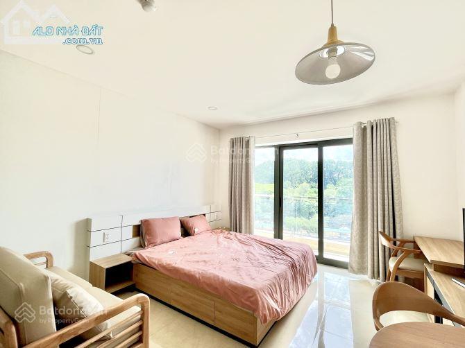 Bán nhà 5 tầng vị trí siêu đẹp Phú Nhuận bề ngang 7m góc 3 mặt tiền giá 17.3 tỷ. 0909 017 537