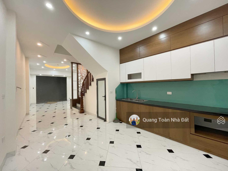 Bán nhà Di Trạch ô tô đỗ cửa DT 39m2 x4 tầng, 5PN, ngay UBND Di Trạch, giá 2.95 tỷ