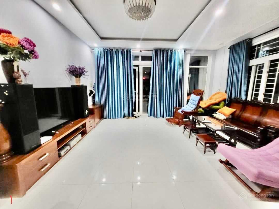 Bán nhà HXH 1 trục thẳng ngang 7m Phú Thuận Q7. DT 134m2, chỉ 9.450 tỷ