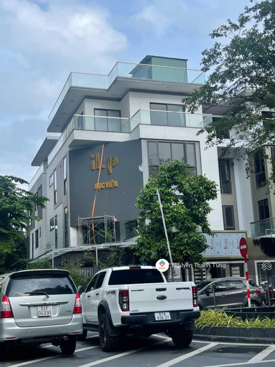 Bán nhà HXH đường Sư Vạn Hạnh, Quận 10. DT: 6x14m, nhà trệt 2 lầu giá 17 tỷ TL