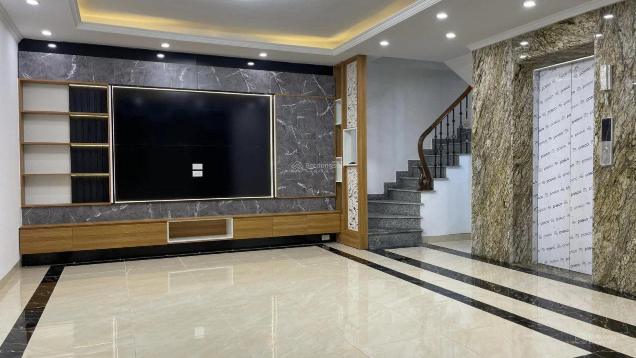 Bán nhà Hoàng Hoa Thám 12.3 tỷ 50m2 7T MT 5m - gara oto 7 chỗ - thang máy - ngõ thông