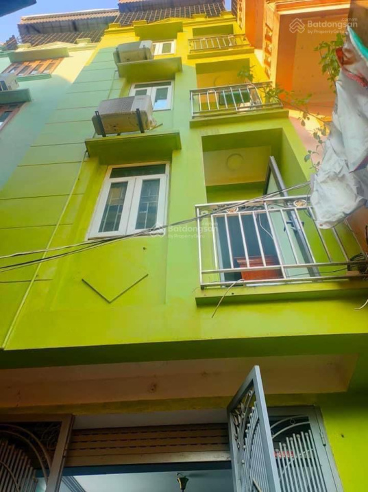 Bán nhà Hoàng Mai, ô tô đỗ cửa, DT: 32m2, 5 tầng giá 3,95 tỷ