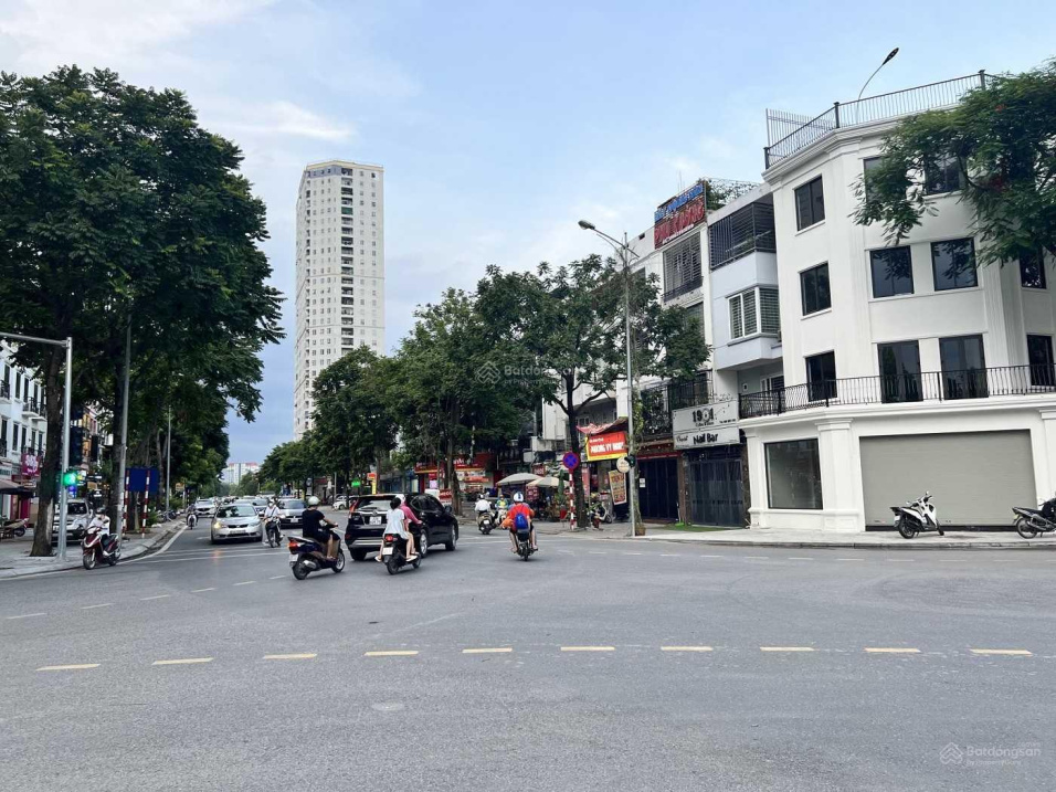 Bán nhà LK Văn Phú, Hà Đông, 94m2x5T, mt 4.5m, thang máy, ở ngay nhỉnh 12 tỷ