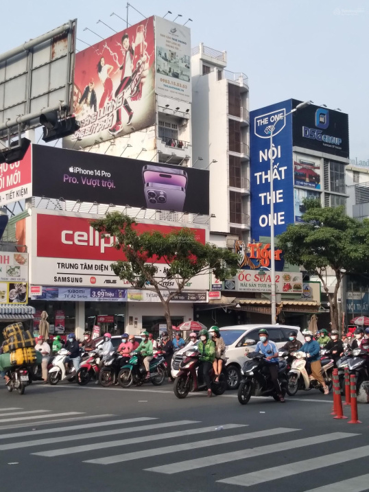 Bán nhà MT ngay góc Hai Bà Trưng & Trần Quang Khải, Quận 3 (8x20)m. HĐT: 150 tr/th, giá 75 tỷ