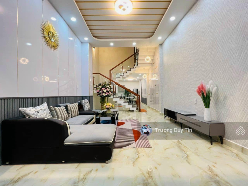 Bán nhà MTH đường Thăng Long, P 4, quận Tân Bình, Giá 3.6 Tỷ (5x20m), 1 trệt 1 lầu, sổ hồng riêng