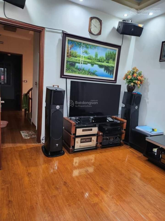 Bán nhà Nguyễn Khánh Toàn, Cầu Giấy, nhà mới đẹp, nở hậu, gần ô tô, 40m2 x 5 tầng, 6.6 tỷ