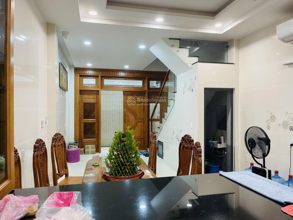 Bán nhà Nguyễn Sơn, Phú Thạnh, Tân Phú, hẻm 6m, DT 45m2, 4 tấm