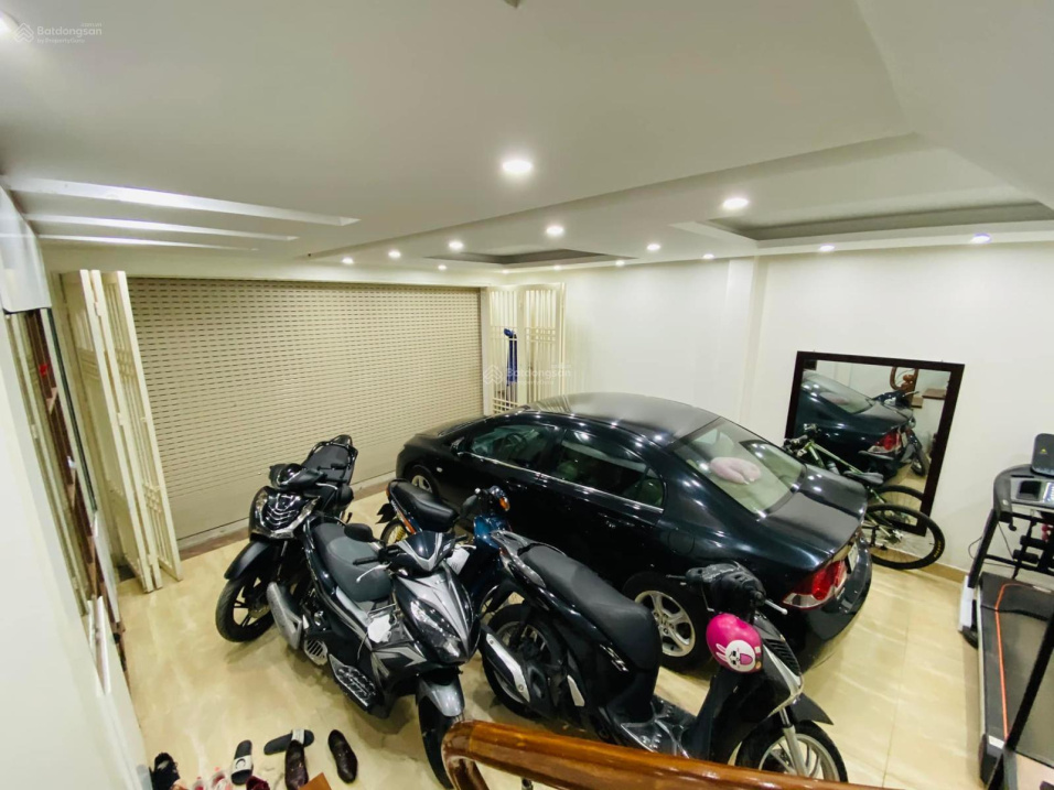 Bán nhà Võng Thị, Tây Hồ - 8.8 tỷ - 48m2 5T MT 6m - gara ô tô ngõ thông, chủ tự xây, 100m ra Hồ Tây