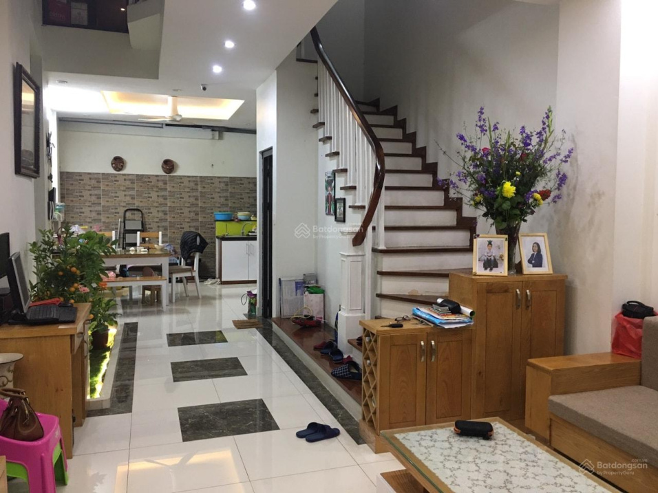 Bán nhà chính chủ phố Nguyễn Khang, phân lô, gara, 61m2, 8.6 tỷ, KD