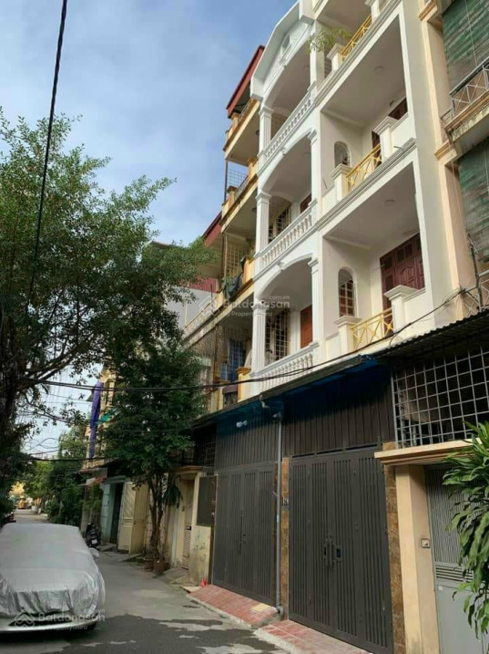 Bán nhà dân xây DT 56m2 tại Bà Triệu - Nguyễn Trãi. Ô tô tránh đỗ, kinh doanh cực tốt. Giá 6,8 tỷ