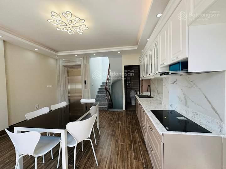 Bán nhà đẹp Nguyễn Khang, Cầu Giấy, gần phố, nội thất xịn xò - ở ngay, 49m2, 6T, 7.7 tỷ