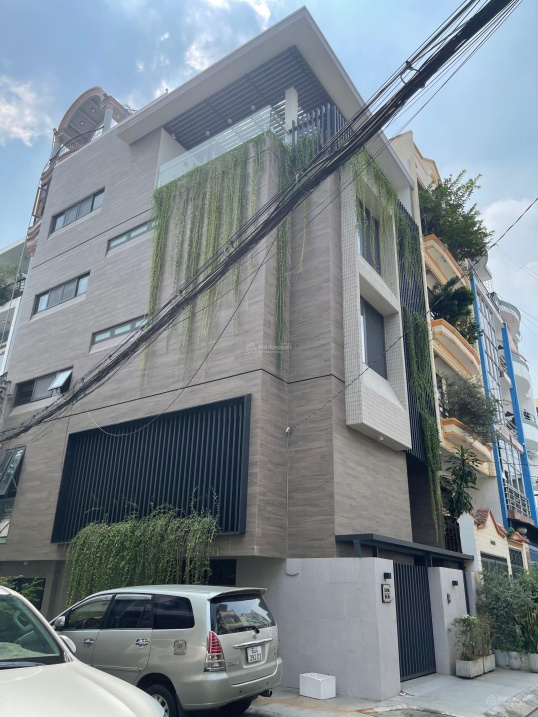 Bán nhà đường Nguyễn Tri Phương, Quận 10, DT: 5x15m, trệt 3 lầu tháng máy giá chỉ 22 tỷ TL