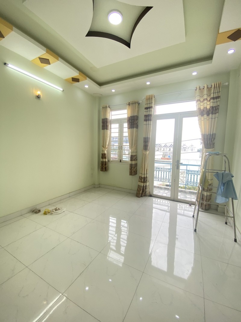 Bán Nhà HXH Thống Nhất GV 40m2 BTCT ngang khủng nhú 3 Tỷ TL