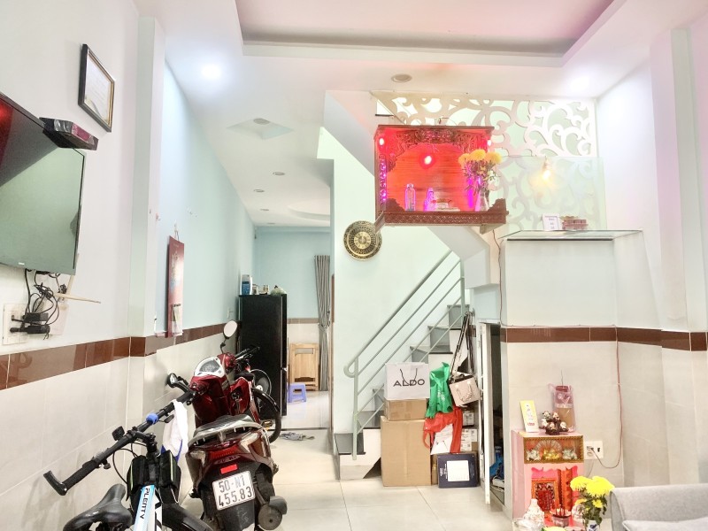 Đầu Tư Bán Lỗ _ Bán Nhà HXH Quận Gò Vấp Vuông Vức 2,7 tỷ TL