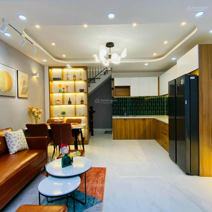 Bán nhà gần khu chợ lớn đường Lê Quang Sung, Quận 6 - 2 tầng, giá chỉ hơn 2 tỷ